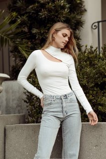 long-sleeves-bodysuit-white-4_800x.jpg