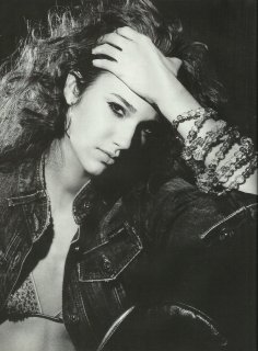 elle april russia 2003 03.jpg