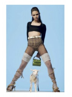 Vogue_Italia_-_Gennaio_202107.jpg