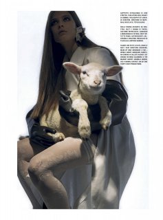 Vogue_Italia_-_Gennaio_202110.jpg