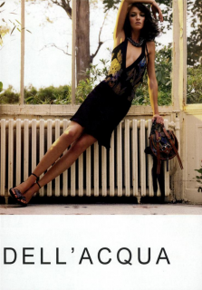Diekgerdes_Alesandro_Dell_Acqua_Spring_Summer_2005_04.png.9368542953751685362c75181287ec97.png