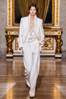 Mathilde Henning Ermanno Scervino Fall 2021 RTW MFW 1.png