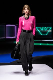 Lauren de Graaf Emporio Armani Fall 2021 RTW MFW 1.jpg