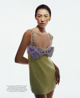 Harper s Bazaar USA 05.2021-page-003.jpg