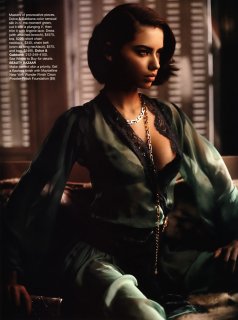 ShockBlast-Adriana_Lima-Harper_Bazaar-June-2004-14.jpg