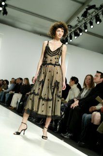 Reem+Acra+Fall+2004+Runway+qZJgMl_4if8l.jpg