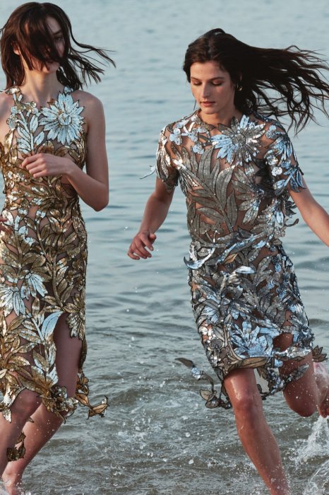 00022-Oscar-de-la-Renta-Resort-2022-credit-brand (1).jpg