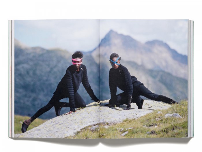 ACNE_PAPER_5_4_PRESS_10.jpg
