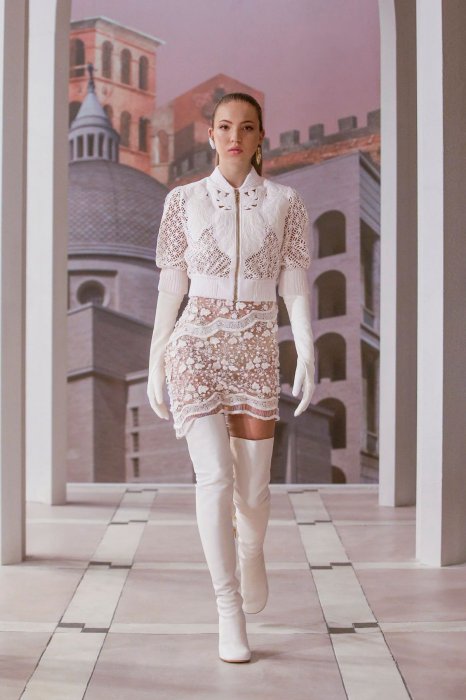 Fendi-Couture-FW21-012-1624791853.jpg