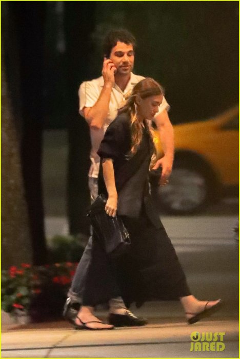 ashley-olsen-spotted-with-boyfriend-louis-eisner-01.jpg