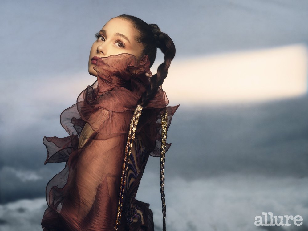 AL1021_ProfileGrande03.jpg