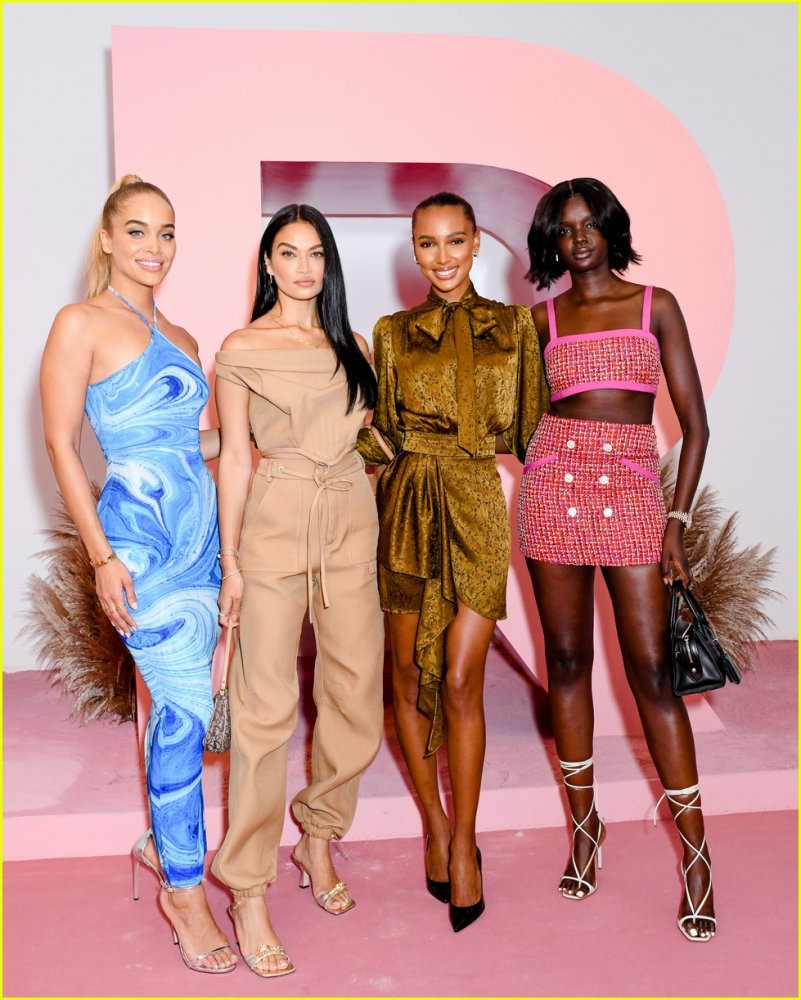 revolve-gallery-nyfw-event-15.jpg