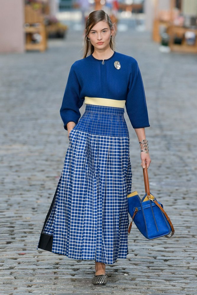 Grace Elizabeth Tory Burch Spring 2022 RTW NYFW 1.jpg