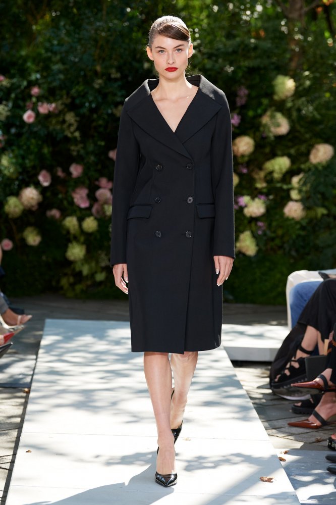 Grace Elizabeth Michael Kors Spring 2022 RTW NFW 1.jpg