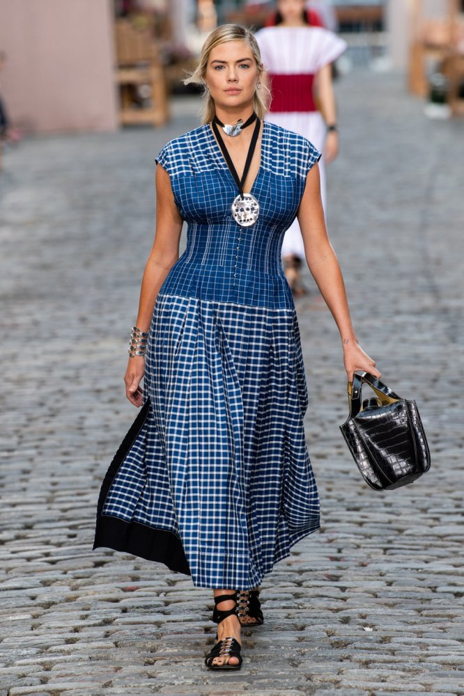 00014-Tory-Burch-Spring-22-RTW-New-York-credit-gorunway.jpg