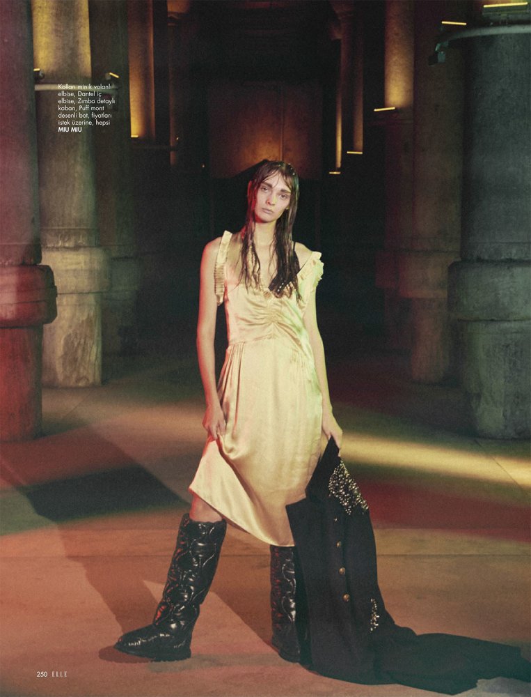 ELLE- Turkey 092021_downmagaz.net-260 拷貝.jpg