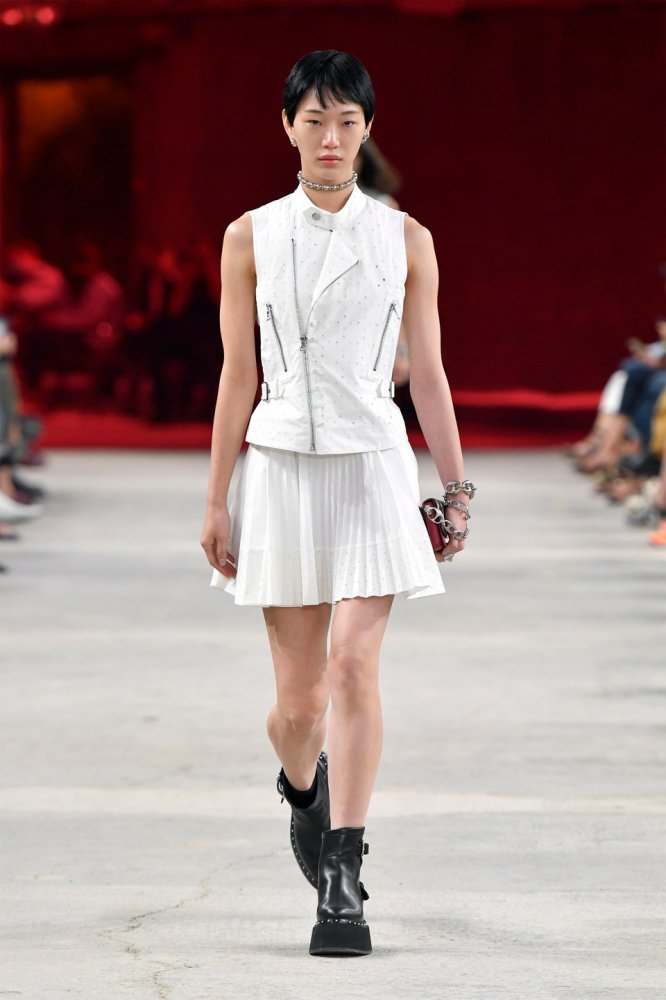 00003-Ports-1961-Spring-22-RTW-Milan-credit-brand.jpg