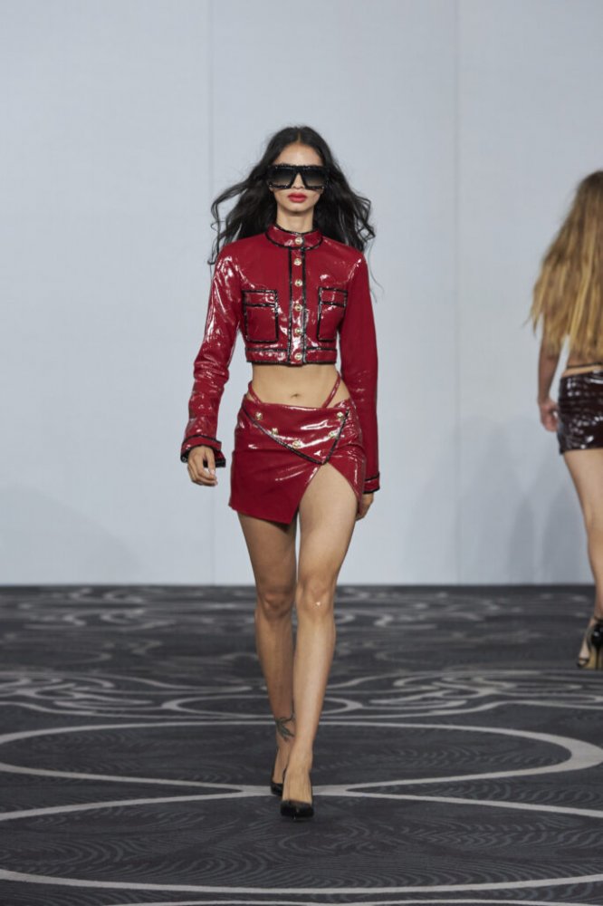 LFWSS22-Helen-Anthony-Runway_credit-DarrenBrade-020-683x1024.jpg