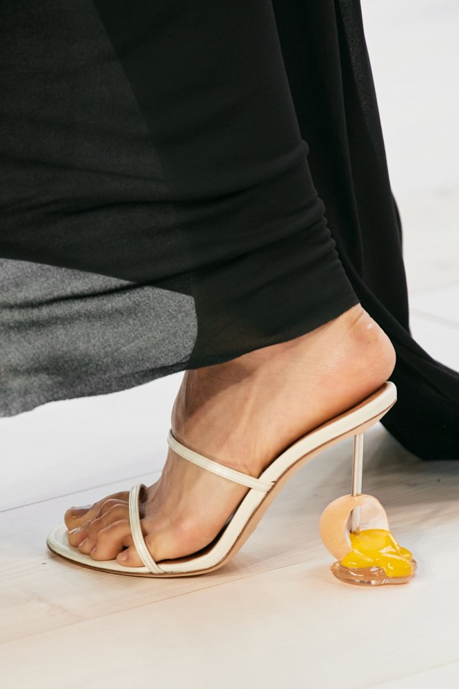 00061-Loewe-Spring-22-RTW-Details-Paris-credit-%20Alessandro-Viero-Gorunway.jpg