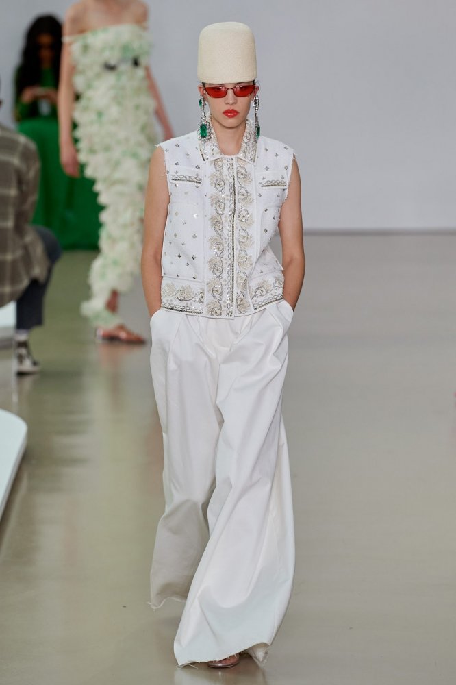 00023-Giambattista-Valli-Spring-21-RTW-gorunway.jpg