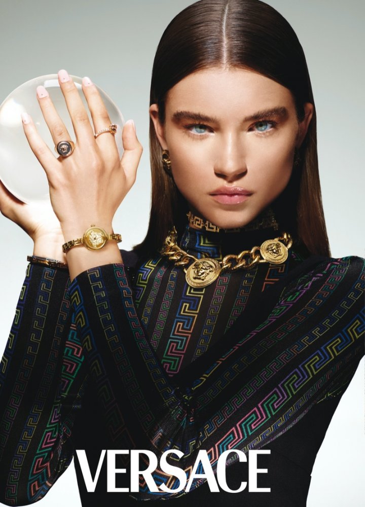 Versace-Watches-Fall-Winter-2021-Campaign01.jpg