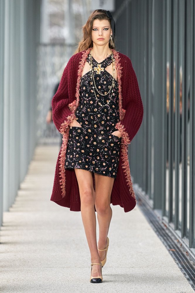 Mathilde Henning  Chanel Pre Fall 2022 1.jpg