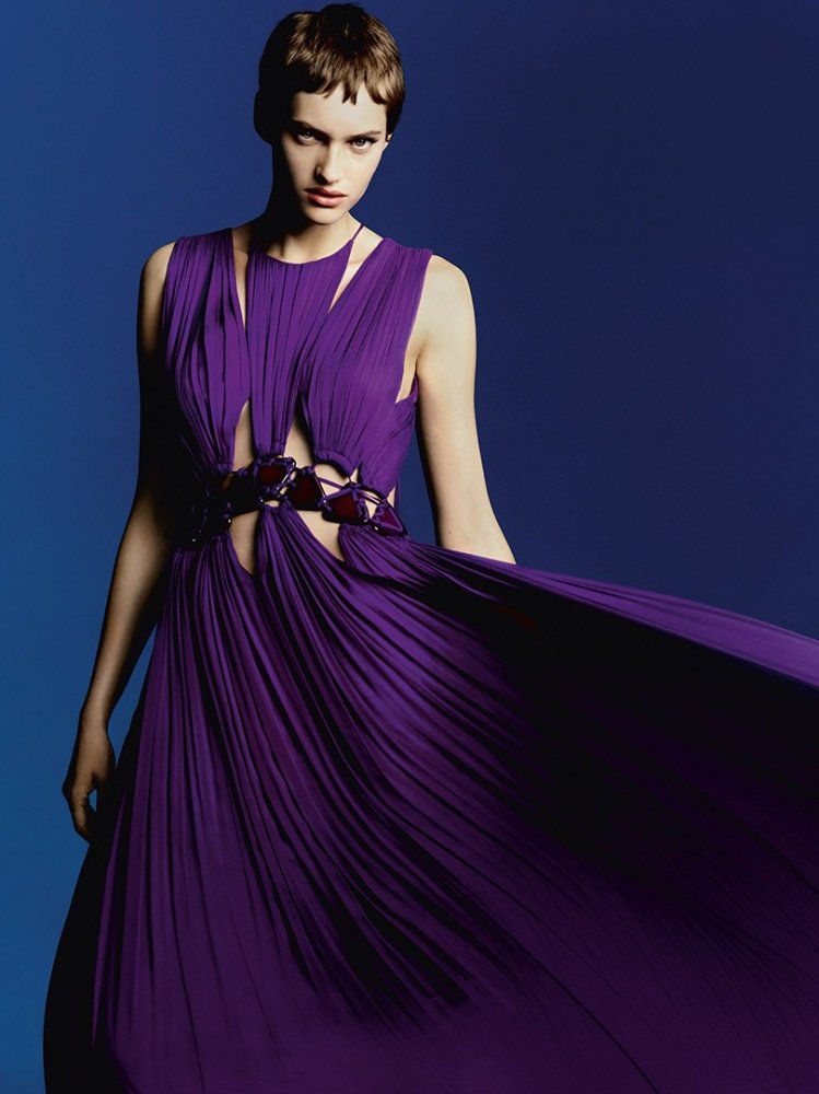 RPA_211111_ALBERTA_FERRETTI_01_018_V5_CMYK_bleed_810x1081.jpg