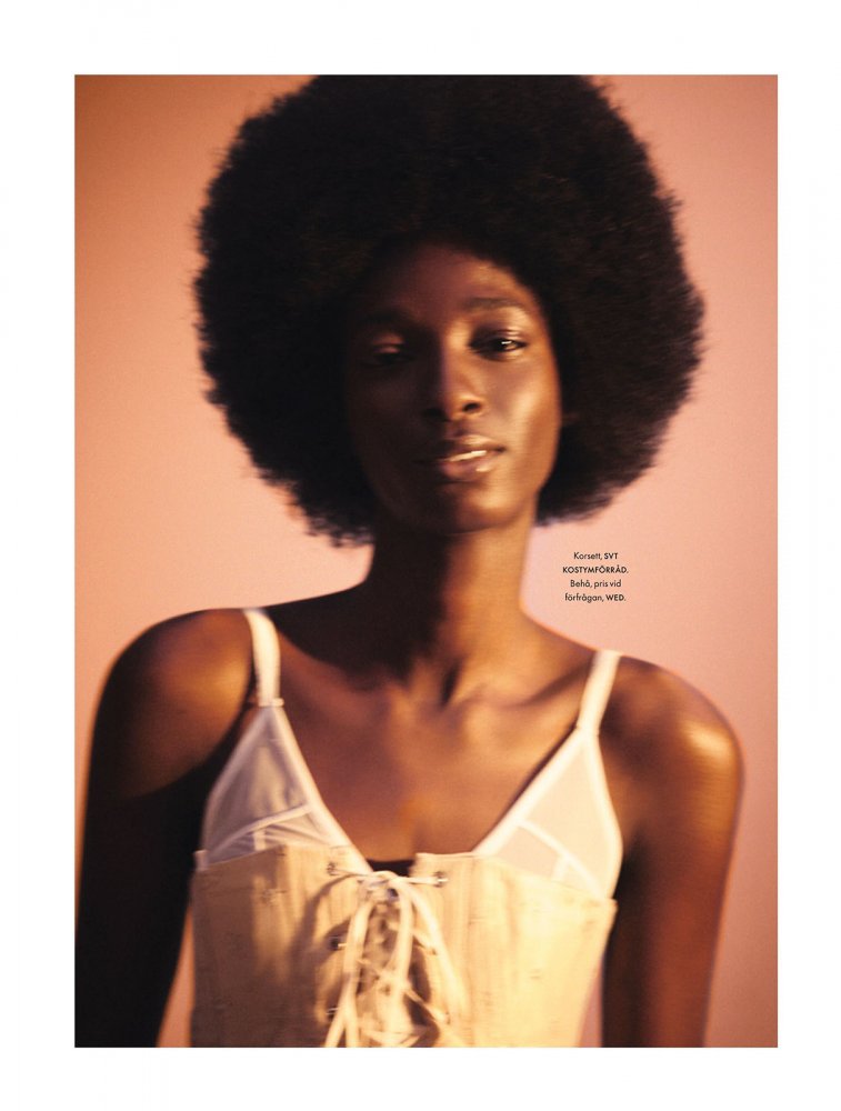 ELLE - SE 022022_downmagaz.net-93 拷貝.jpg