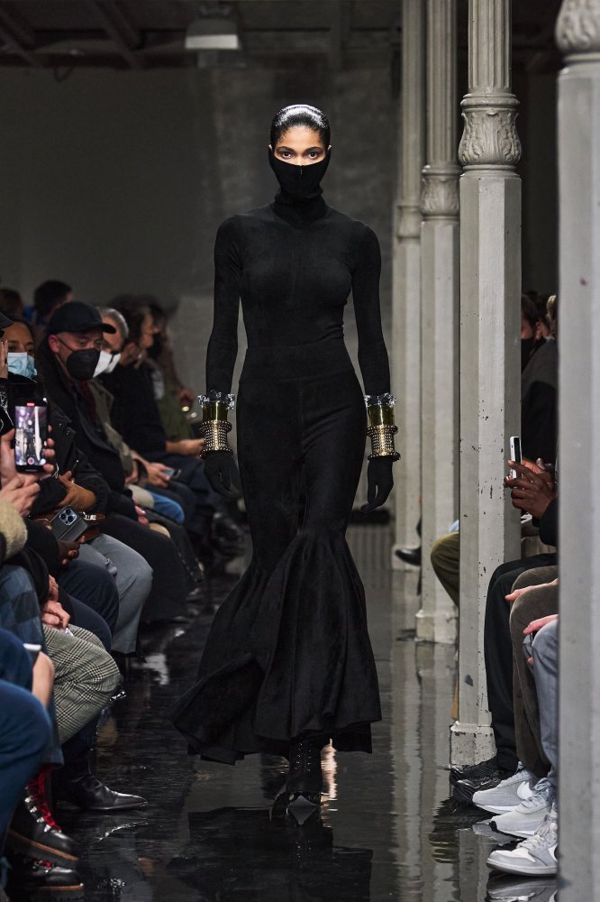 Alaia-SF22-look_01.jpeg