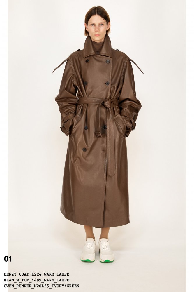 00001-The-Row-Fall-2022-New-York-credit-brand.jpeg