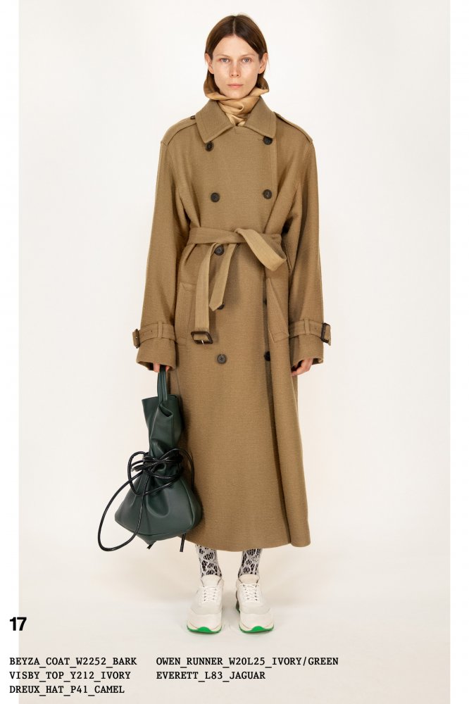00017-The-Row-Fall-2022-New-York-credit-brand.jpeg
