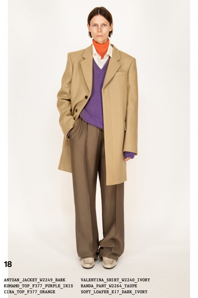 00018-The-Row-Fall-2022-New-York-credit-brand.jpeg
