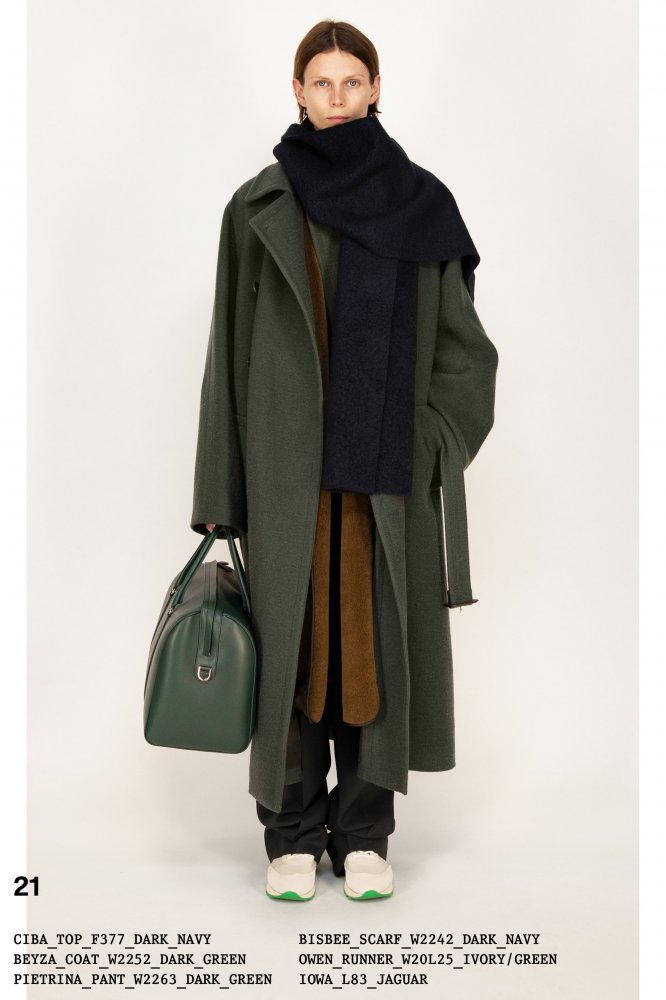 00021-The-Row-Fall-2022-New-York-credit-brand.jpeg