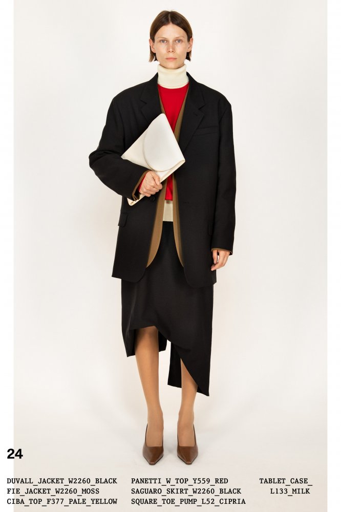 00024-The-Row-Fall-2022-New-York-credit-brand.jpeg