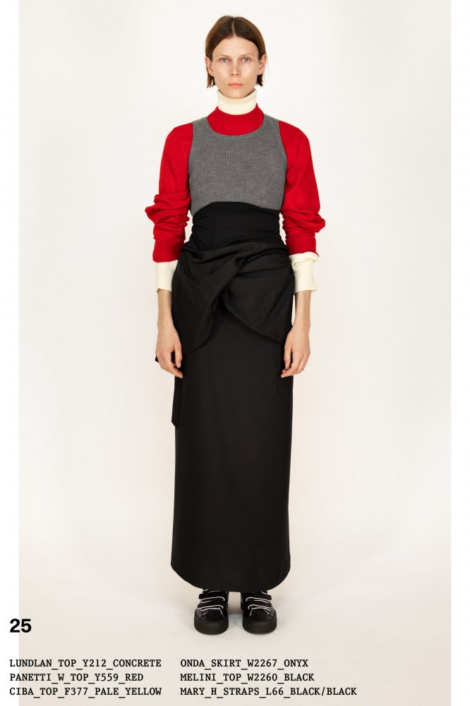 00025-The-Row-Fall-2022-New-York-credit-brand.jpeg