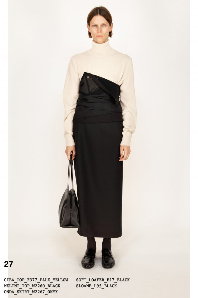 00027-The-Row-Fall-2022-New-York-credit-brand.jpeg