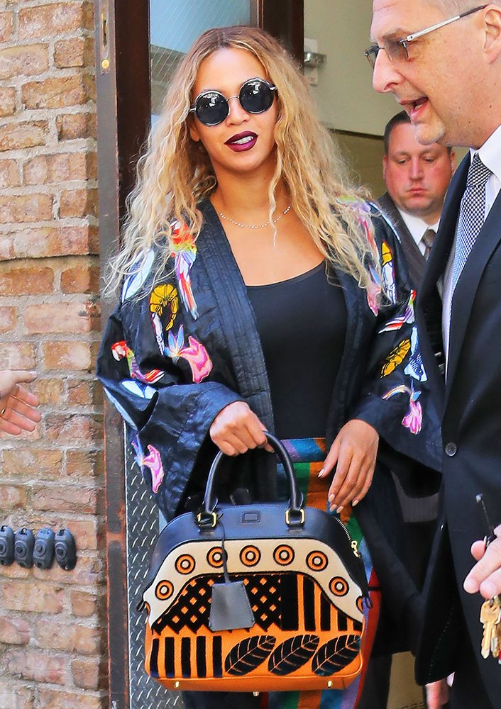 Beyonce-Burberry-Milverton-Satchel.jpg