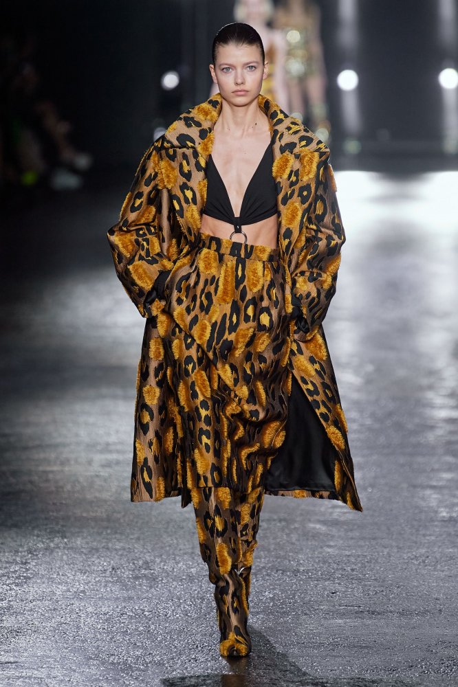 Mathilde Henning Roberto Cavalli Fall 2022 RTW MFW 2.jpg