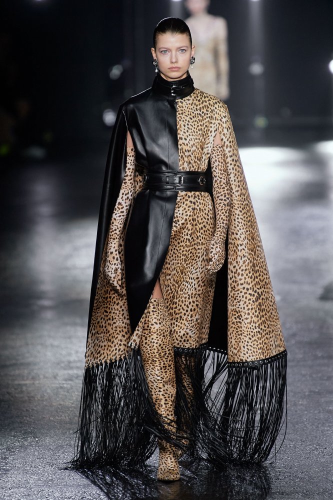 Mathilde Henning Roberto Cavalli Fall 2022 RTW MFW 1.jpg