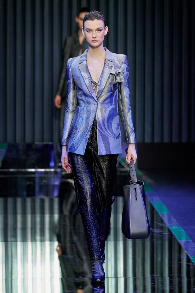 Sara Dijkink Giorgio Armani Fall 2022 RTW 1.jpg