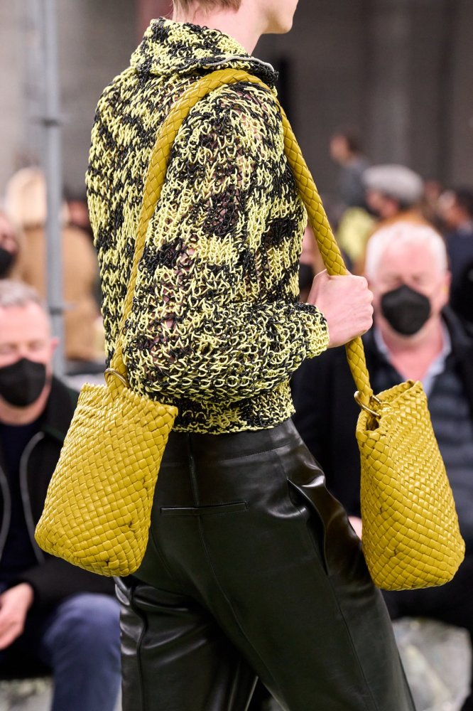 00032-bottega-veneta-fall-2022-ready-to-wear-details-milan-credit-imaxtree.jpeg