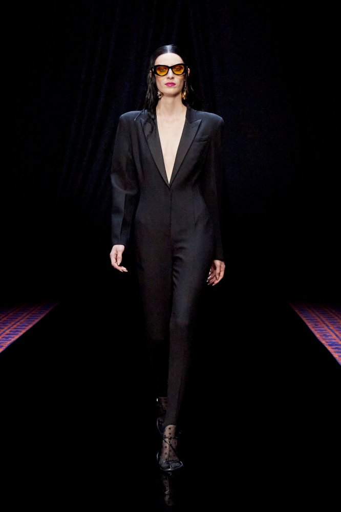 00005-lanvin-fall-22-ready-to-wear-paris-credit-brand.jpg