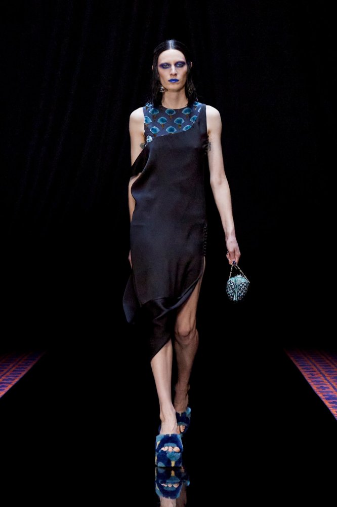 00015-lanvin-fall-22-ready-to-wear-paris-credit-brand.jpg