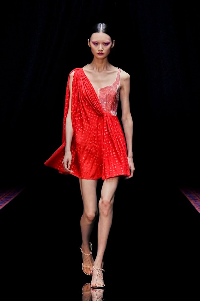 00041-lanvin-fall-22-ready-to-wear-paris-credit-brand.jpg