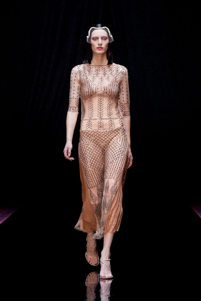 00042-lanvin-fall-22-ready-to-wear-paris-credit-brand.jpg