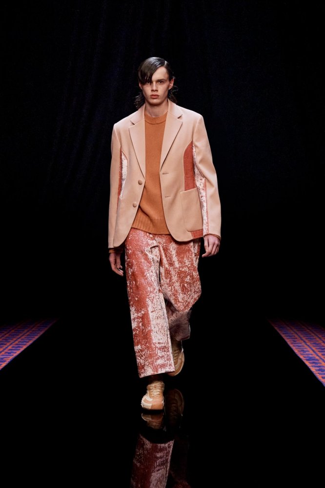 00043-lanvin-fall-22-ready-to-wear-paris-credit-brand.jpg