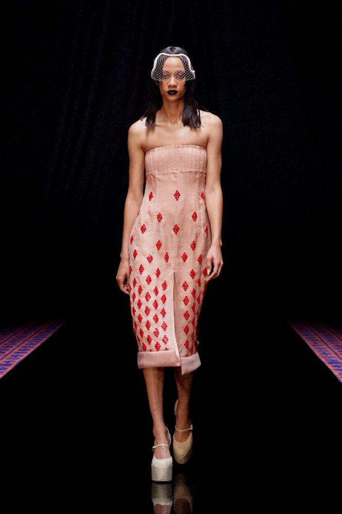 00044-lanvin-fall-22-ready-to-wear-paris-credit-brand.jpg