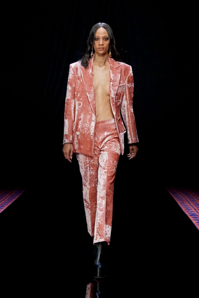 00049-lanvin-fall-22-ready-to-wear-paris-credit-brand.jpg