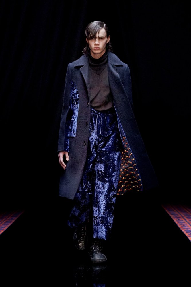 00051-lanvin-fall-22-ready-to-wear-paris-credit-brand.jpg