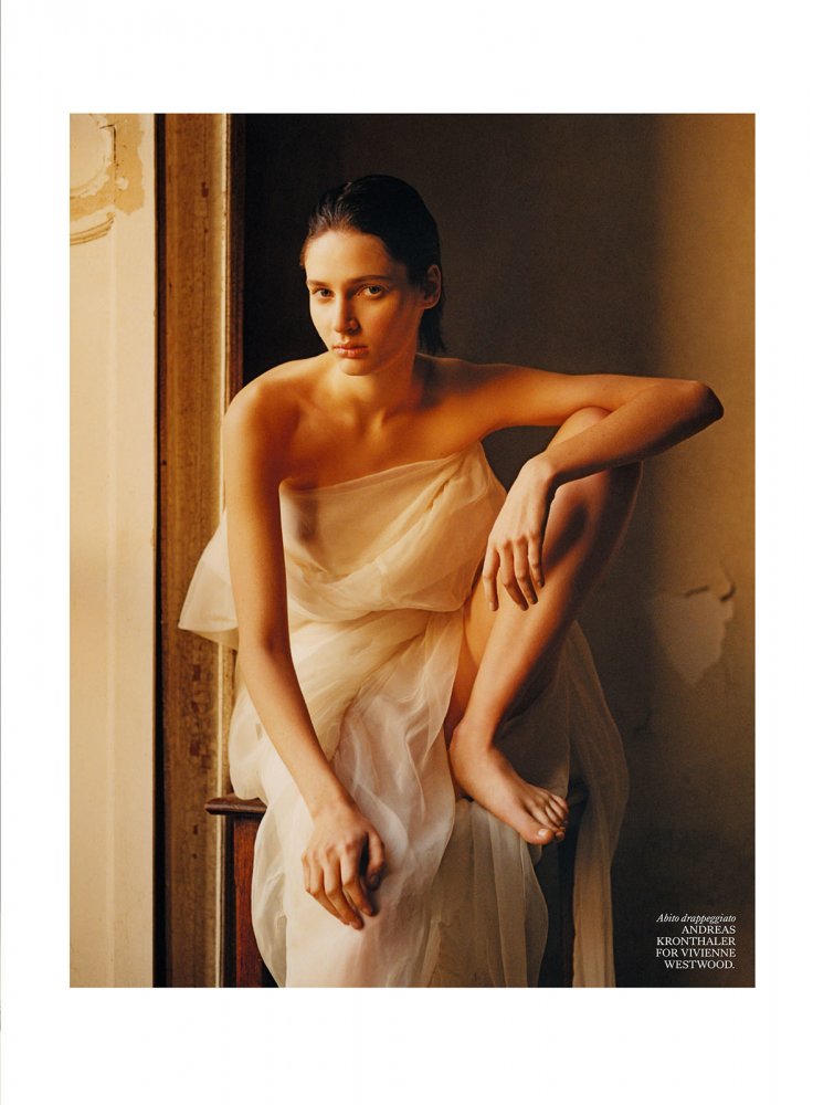 2022-03-01 Vogue Italia-173 拷貝.jpg